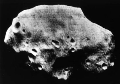 [Foto: Immagine di Phobos (Mariner 9)]